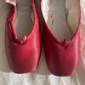 Freed Studios 6EE — Red and Blue [2 Pairs]